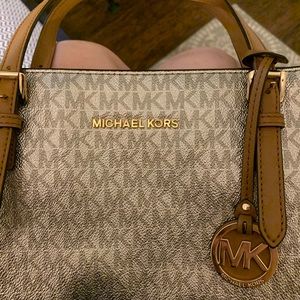 MICHEAL KORS SET WALLET AND HANDBAG